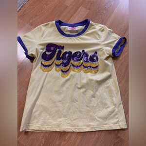 Sparkle City: Retro Tigers Tee - women’s size small